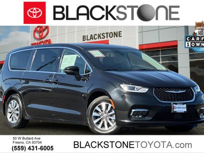Used 2023 Chrysler Pacifica Touring-L