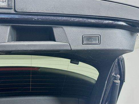 Used 2024 Volkswagen ID.4 S image 31