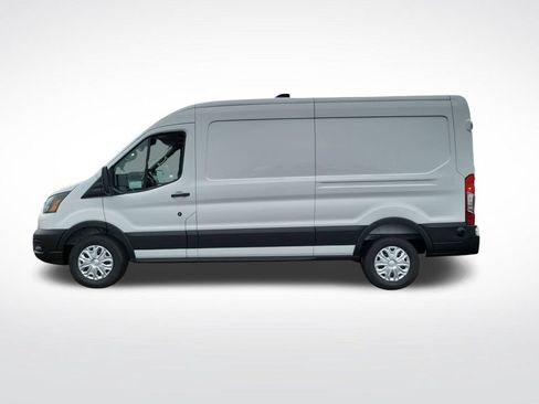 New 2026 Ford Transit 250 148 Medium Roof w/ Load Area Protection Package RWD image 9