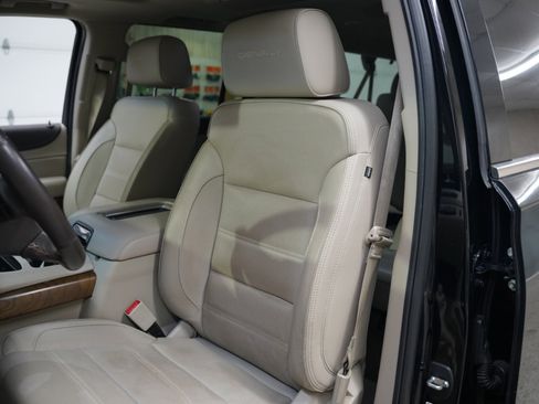 Used 2019 GMC Yukon XL Denali w/ Denali Ultimate Package image 20