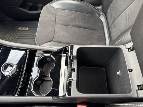 Used 2023 Jeep Grand Cherokee Altitude image 28