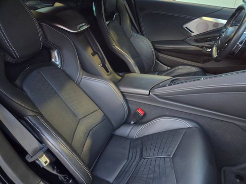 Used 2021 Chevrolet Corvette Stingray Preferred Cpe w/ Z51 Performance Package RWD image 10