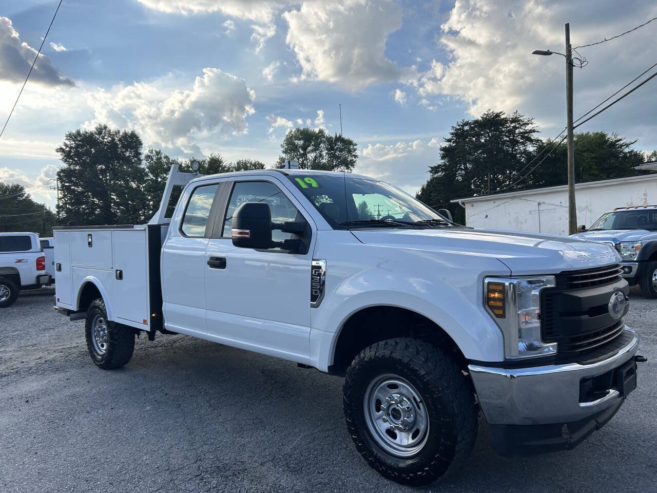 Used 2019 Ford F350 XL w/ XL Value Package AWD/4WD image 4