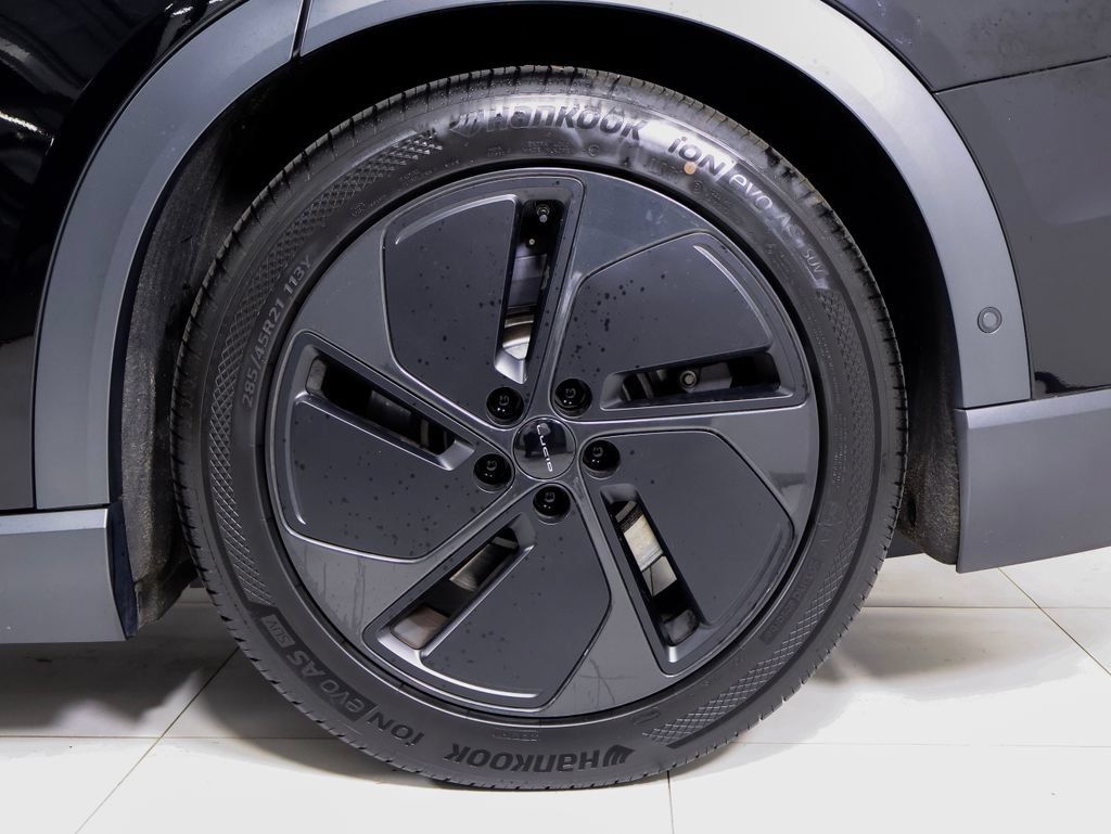 Used 2026 Lucid Gravity Grand Touring AWD/4WD image 29