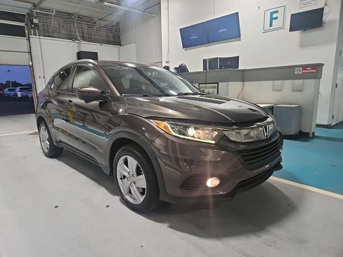 Used 2019 Honda HR-V EX image 3