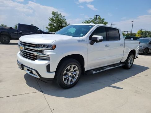 Used 2019 Chevrolet Silverado 1500 High Country w/ Z71 Off-Road Package AWD/4WD image 4