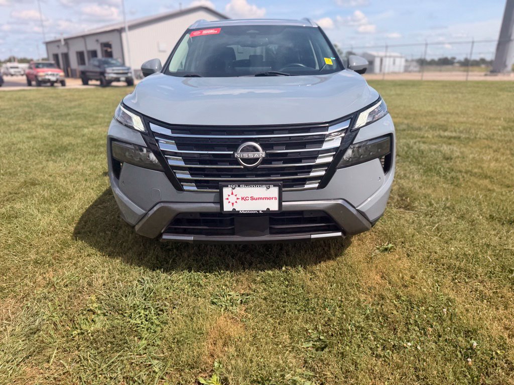 Used 2024 Nissan Rogue SL w/ SL Premium Package FWD image 2