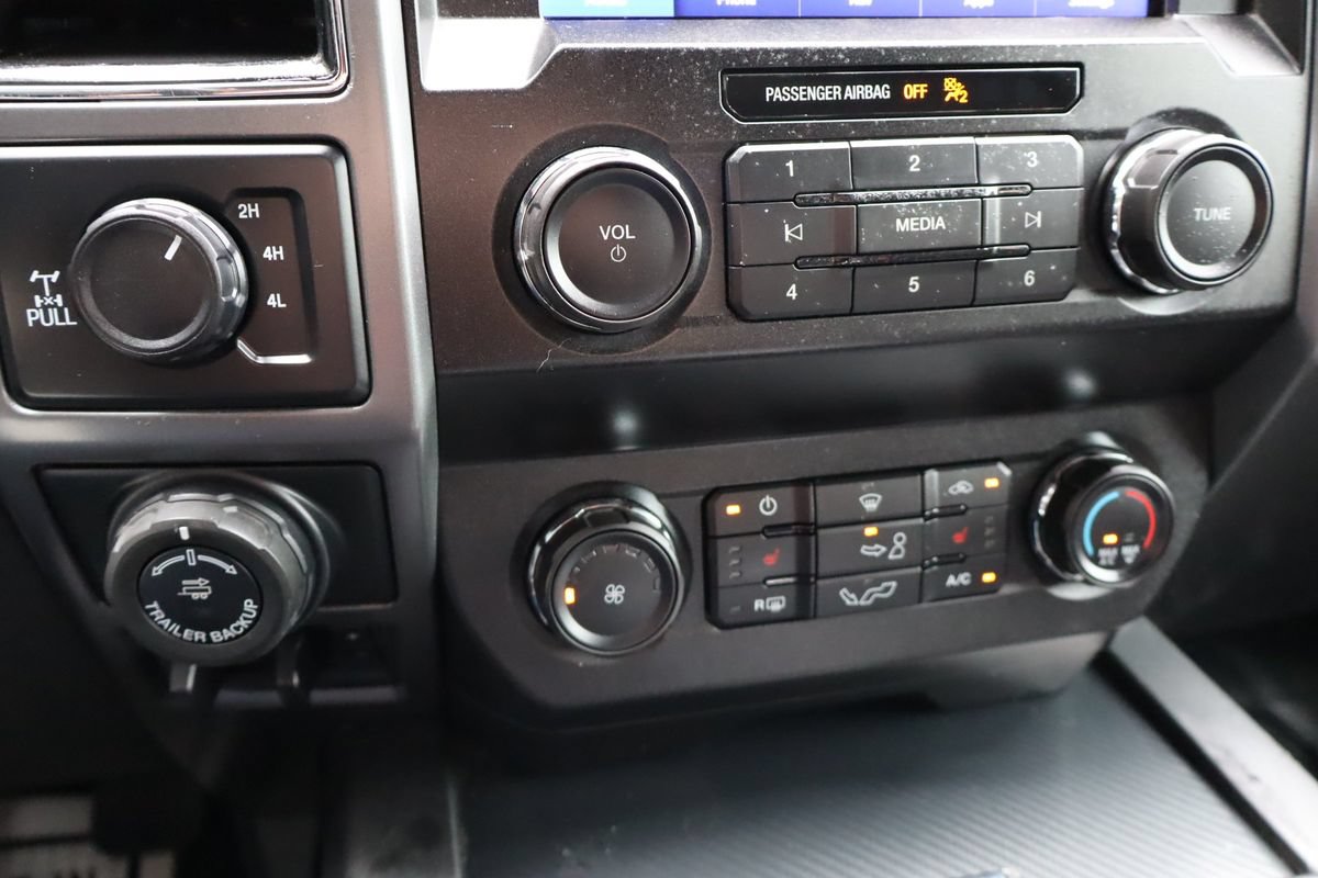 Used 2020 Ford F150 XLT w/ Equipment Group 302A Luxury AWD/4WD image 35