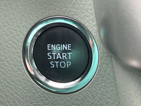 Used 2019 Toyota Highlander Limited AWD/4WD image 24