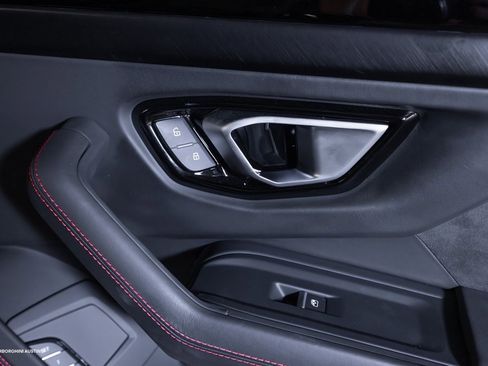 Used 2024 Lamborghini Urus S image 45