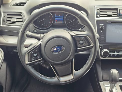 Used 2018 Subaru Outback 2.5i Premium w/ Popular Package #1 AWD/4WD image 18