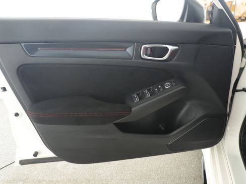 Used 2024 Honda Civic Type R image 8