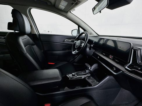 Used 2025 Kia Sportage EX FWD image 27
