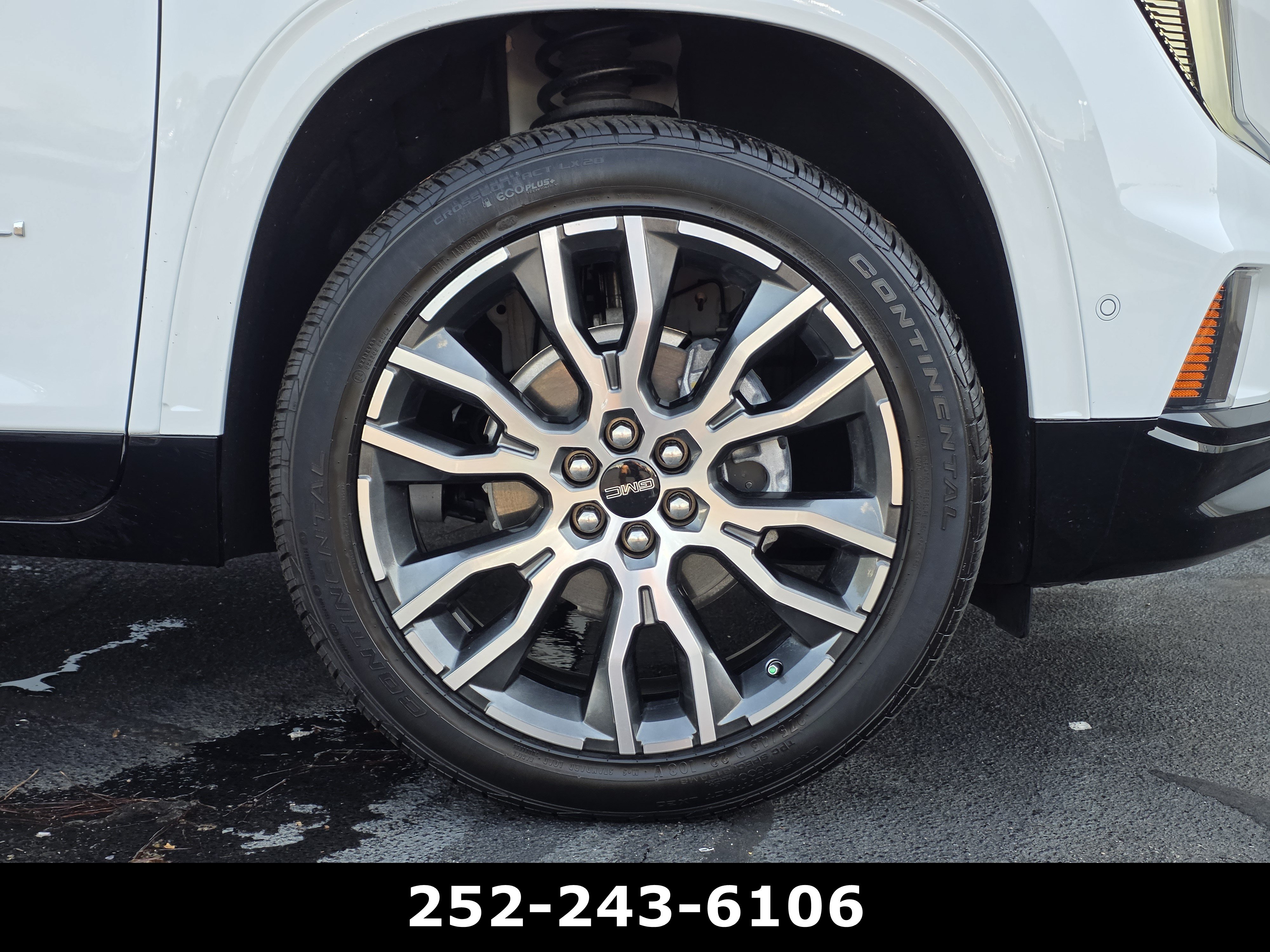 Used 2026 GMC Acadia Denali Ultimate FWD image 56