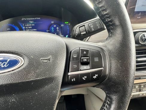 Used 2020 Ford Escape Titanium w/ Titanium Premium Package 2.0 AWD/4WD image 15