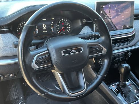 Used 2022 Jeep Compass Latitude image 22