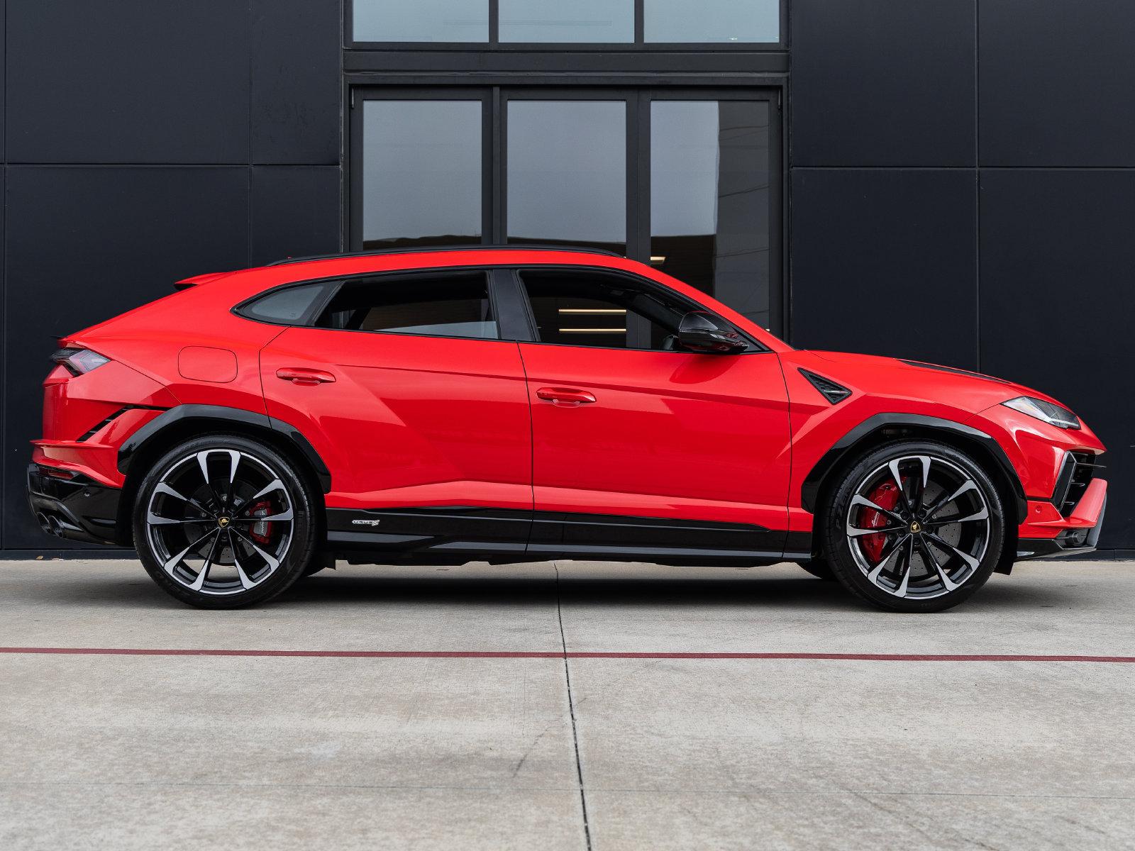 Used 2024 Lamborghini Urus S AWD/4WD image 10