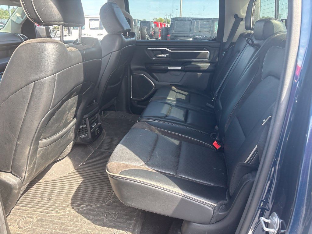 Used 2022 RAM 1500 Laramie AWD/4WD image 17