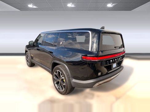 Used 2023 Rivian R1S Adventure image 3