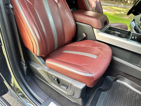 Used 2018 Ford F350 Platinum w/ Platinum Ultimate Package AWD/4WD image 30