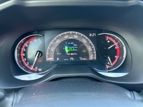 Used 2025 Toyota RAV4 XLE FWD image 21
