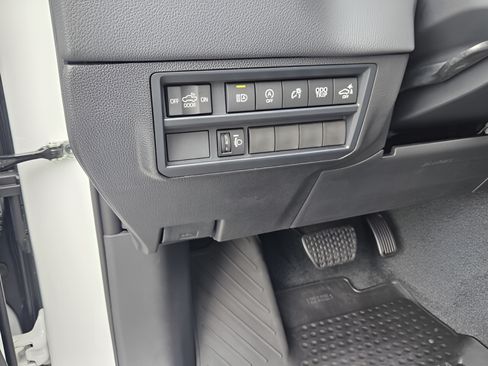 Certified 2026 Toyota Tundra Limited AWD/4WD image 14