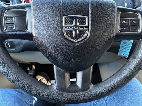 Used 2014 Dodge Grand Caravan SXT image 9