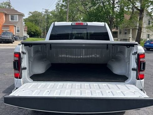 Used 2022 RAM 1500 Laramie AWD/4WD image 11