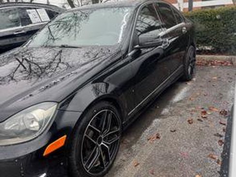 Used 2014 Mercedes-Benz C 300 4MATIC Sedan image 3