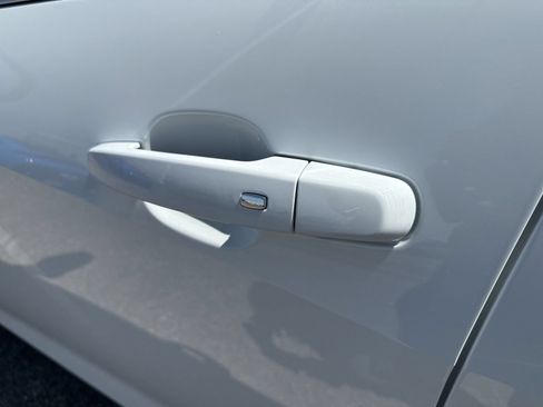 Used 2024 Chevrolet Malibu LT FWD image 9
