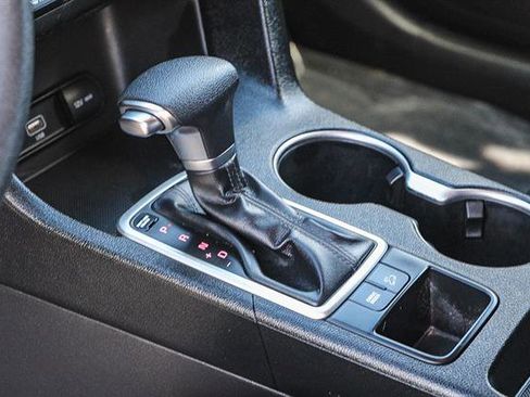 Used 2020 Kia Sportage LX image 20