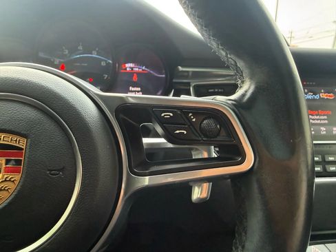 Used 2018 Porsche Macan Sport Edition image 27