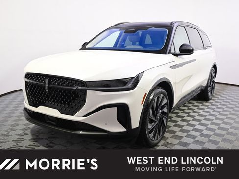 New 2026 Lincoln Nautilus Reserve w/ Jet Appearance Package image 1