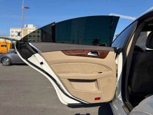 Used 2013 Mercedes-Benz CLS 550 image 28