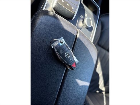 Used 2018 Mercedes-Benz GLE 350 w/ Premium 1 Package image 45