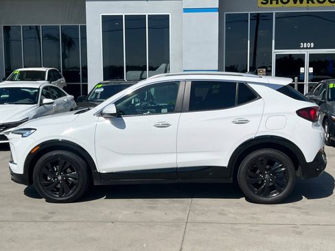 Used 2024 Buick Encore GX Sport Touring FWD image 8