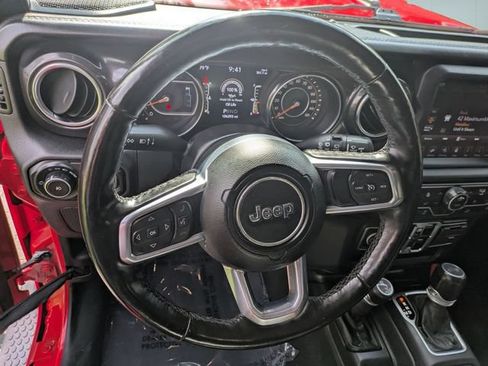 Used 2021 Jeep Wrangler Unlimited Sahara AWD/4WD image 16