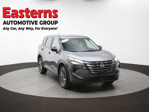 Used 2024 Nissan Rogue S AWD/4WD image 51