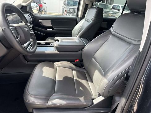 Used 2025 Ford Expedition Active image 8