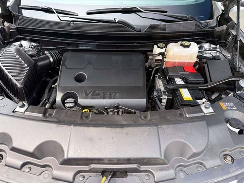 Used 2024 Chevrolet Traverse LT AWD/4WD image 21