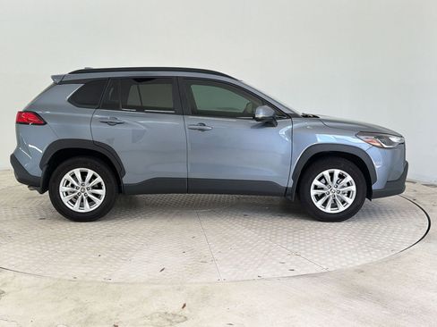 Used 2024 Toyota Corolla Cross LE AWD/4WD image 8