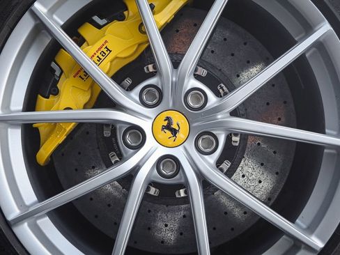 Used 2019 Ferrari 488 Pista Coupe RWD image 12