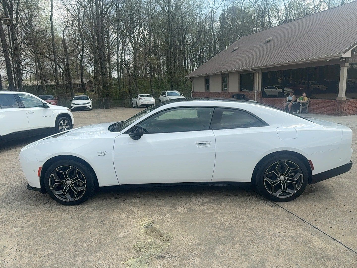 Used 2024 Dodge Charger Daytona R/T w/ Plus Group AWD/4WD image 8