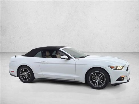 Used 2017 Ford Mustang Premium image 4