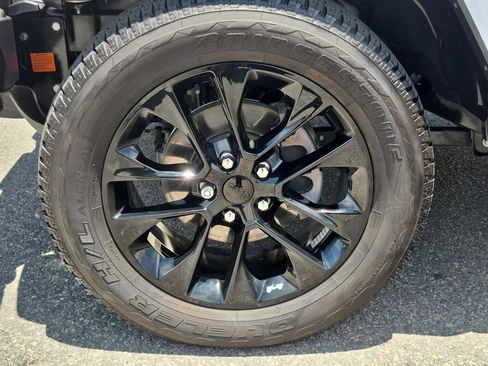 Used 2021 Jeep Wrangler Unlimited Sahara AWD/4WD image 12