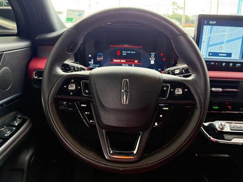 Used 2025 Lincoln Corsair Reserve FWD image 15