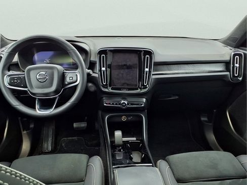 Used 2023 Volvo XC40 Recharge Plus AWD/4WD image 22