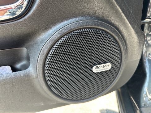 Used 2015 Chevrolet Camaro LT image 16