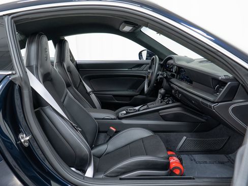 Used 2022 Porsche 911 GT3 image 31