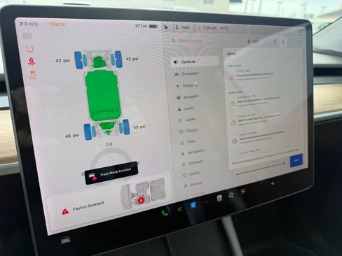 Used 2022 Tesla Model Y Performance image 44